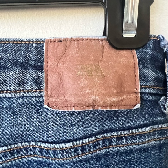 Zara MID rise Skinny Jeans with raw hem size 4 - Picture 6 of 7